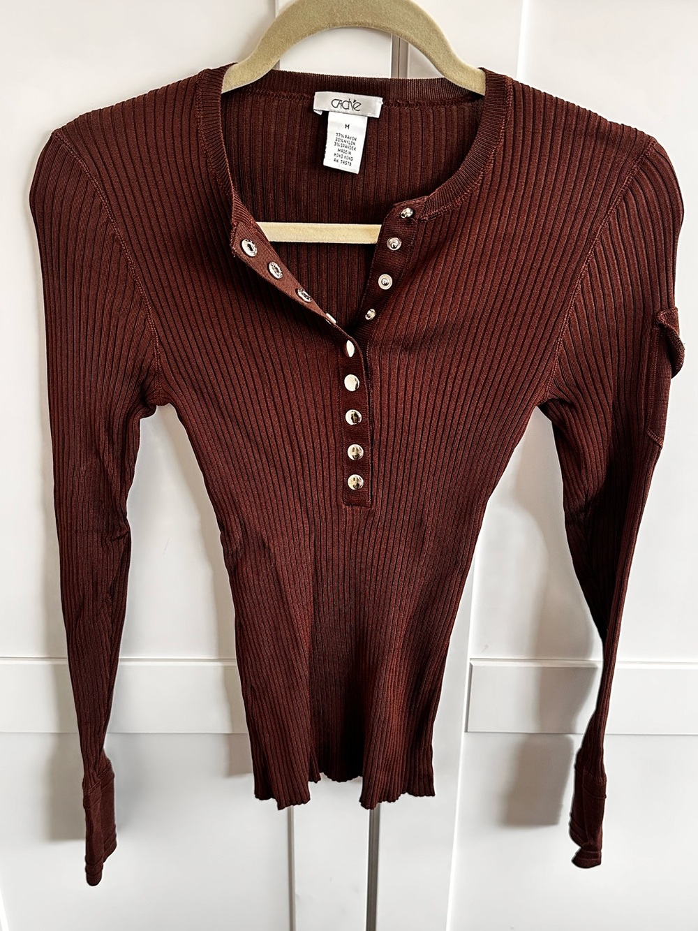 Cache Brown Ribbed Henley Top Size M Stretchy Snap Sleeve Detail